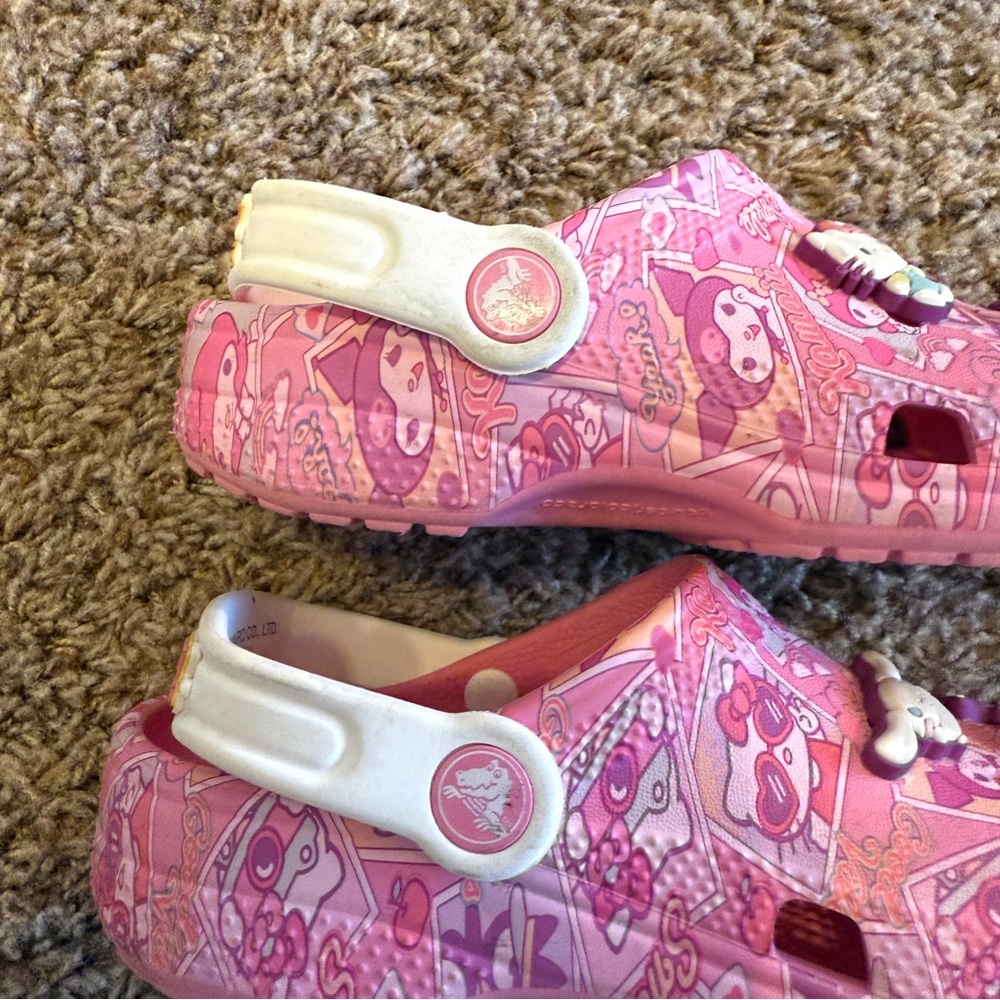 Hello kitty crocs - Picture 8 of 13
